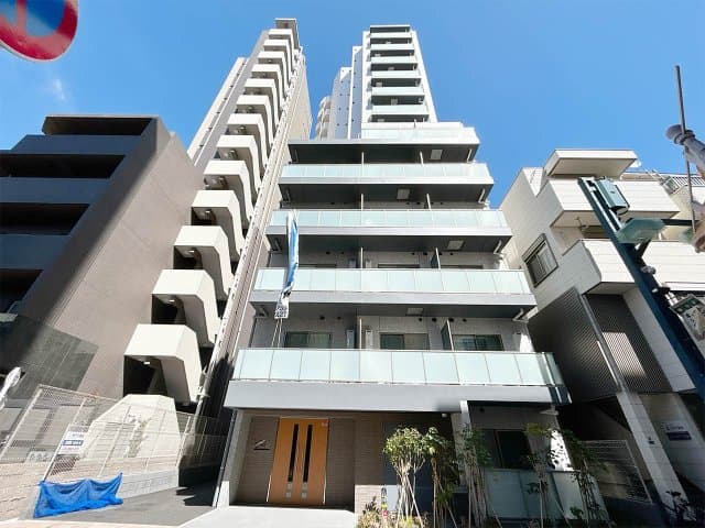 Main Image