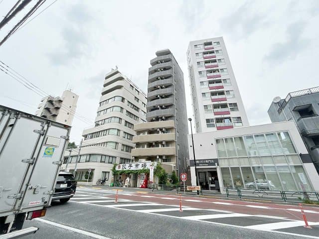 Main Image