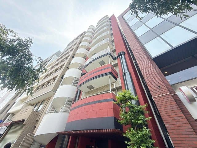 Main Image