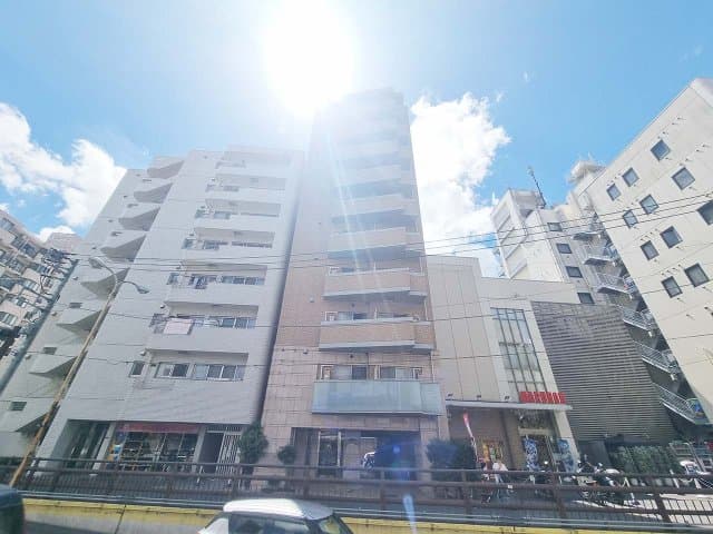 Main Image