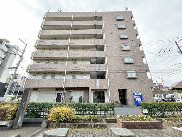 Main Image