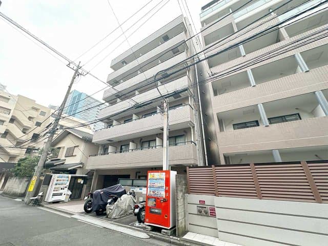 Main Image