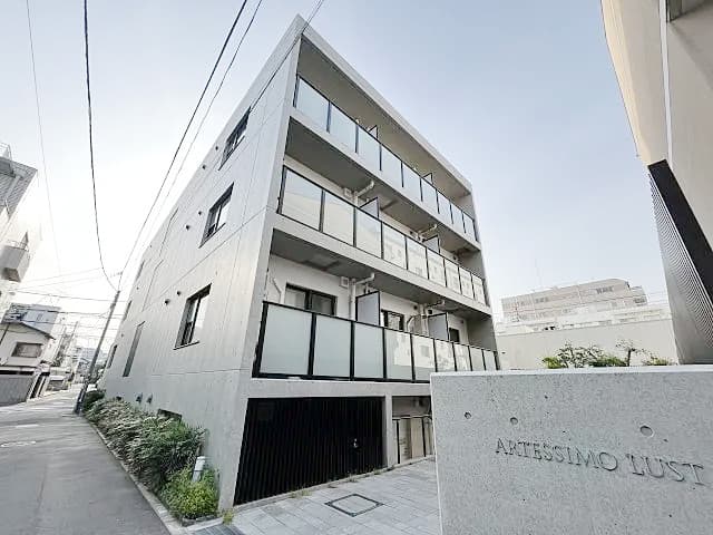 Main Image