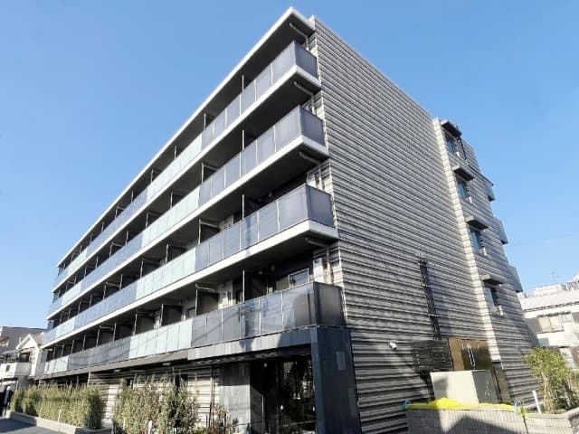 Main exterior of Genovia Futago Shinchi