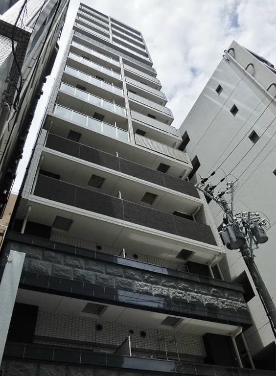 Main exterior of Lala Place Sannomiya Luminage