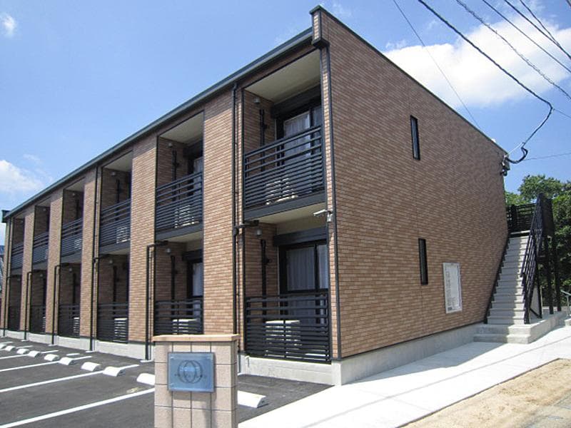 Main exterior of LEONEXT Granze Lete