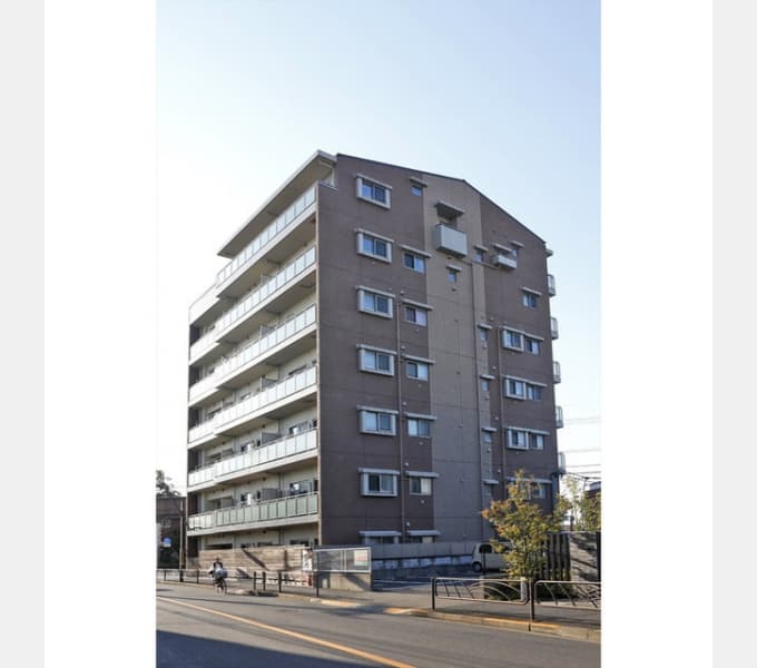Main exterior of Grandeur Ayase