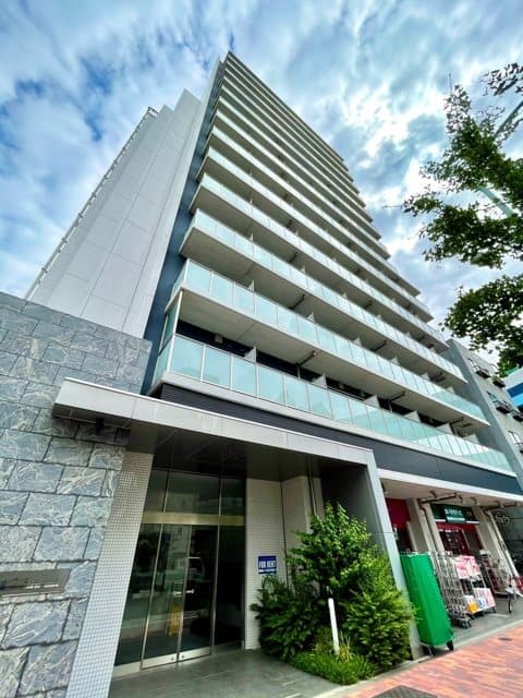 Main exterior of Residia Kamata IV