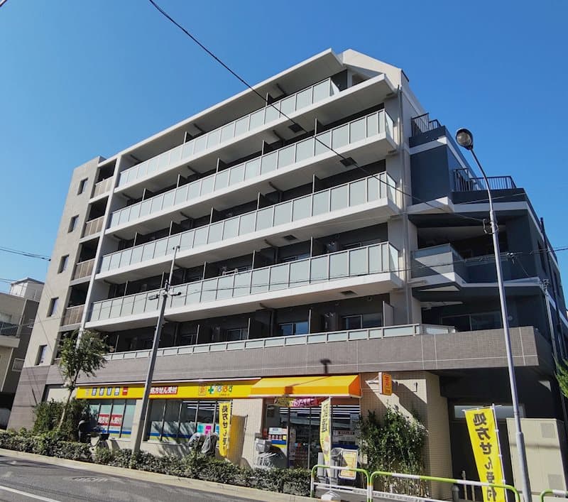 Main exterior of Crevia Riguse Nishisugamo