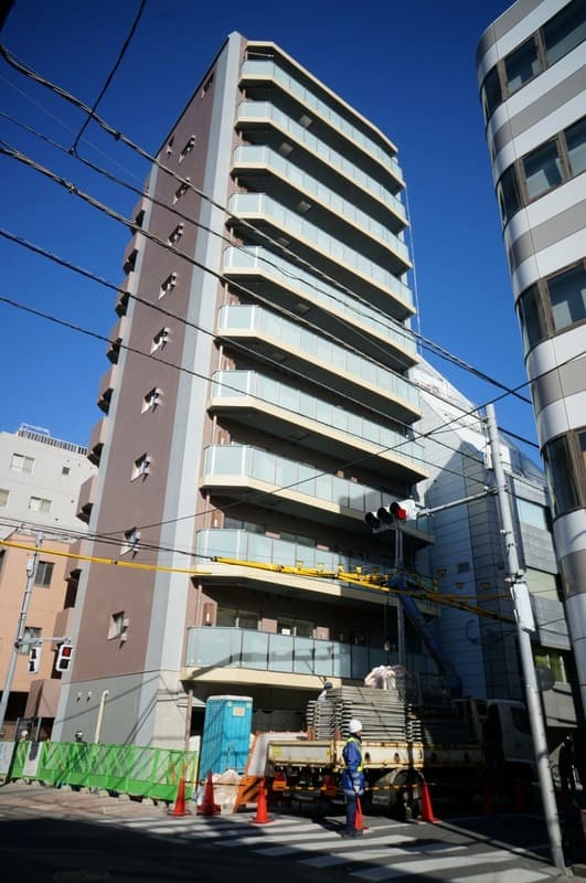 Main Image
