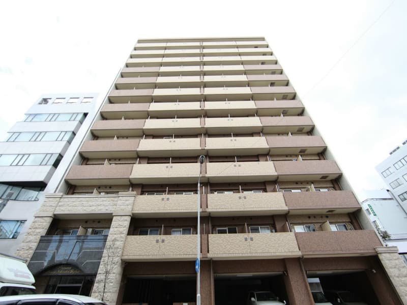 Main exterior of Presance NAGOYA Sakuradai Big Beat