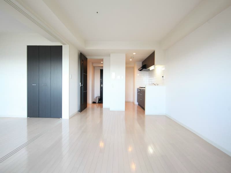 Preview interior of Presance NAGOYA Sakuradai Big Beat