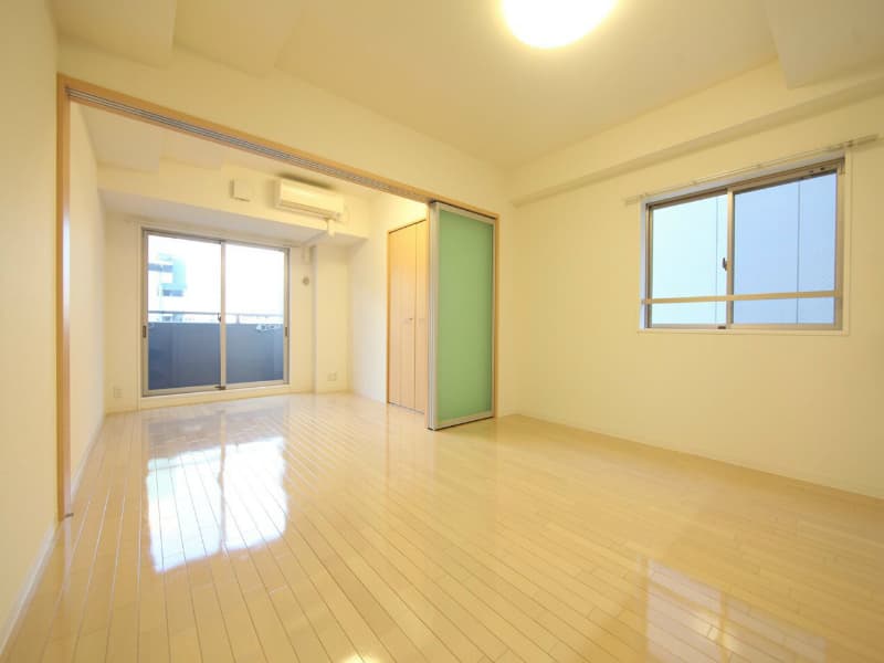Preview interior of Castalia Sakae