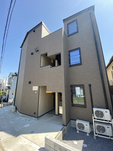 Main exterior of Rb Correct One Makuhari Town