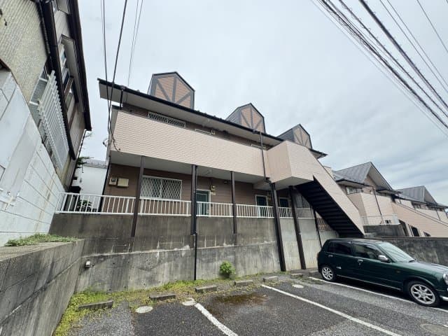 Main exterior of Rafine Yoshino B