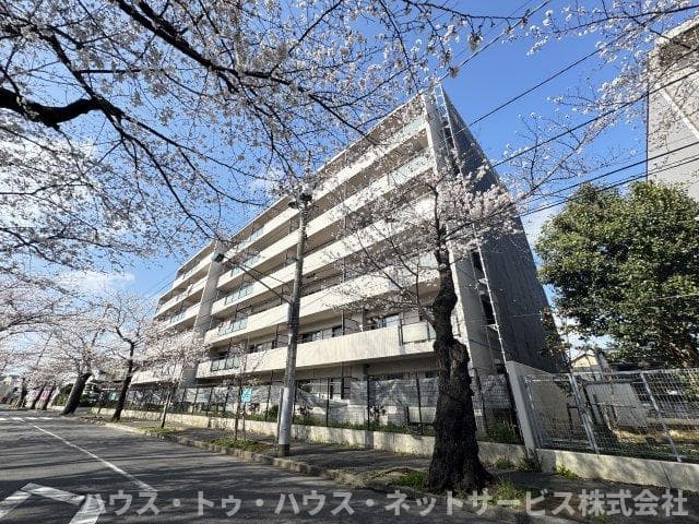 Main exterior of Casa Gran Matsudo