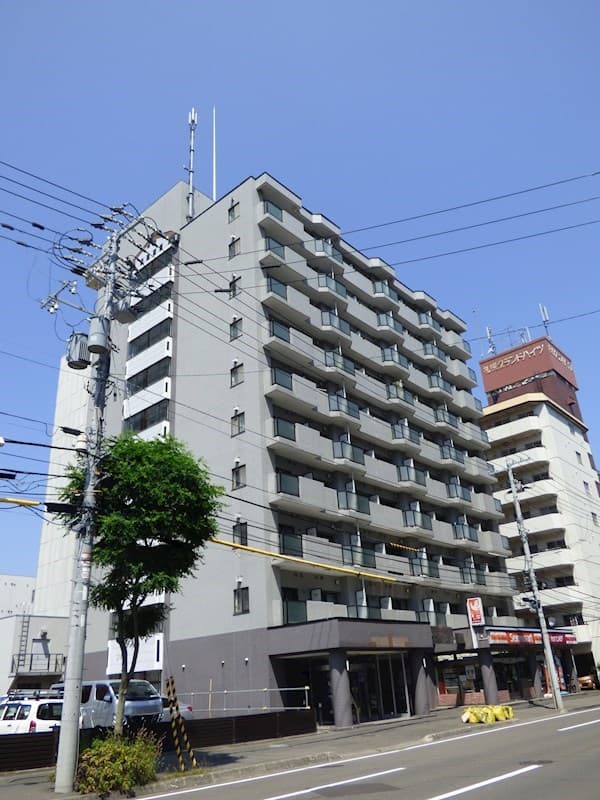 Main exterior of La Parfait de Sapporo 305