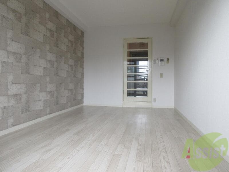 Preview interior of Maison Oji KM 🌳