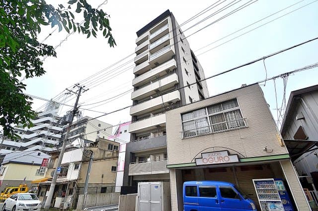 Main exterior of Rb Esty Roar Kobe Nishi