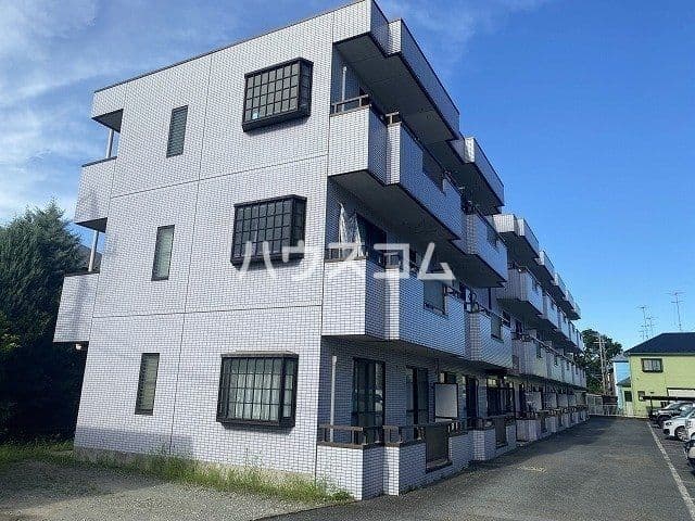 Main exterior of Foralist 21