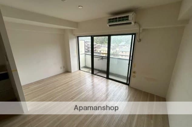 Preview interior of Ristage Shonan Kawan