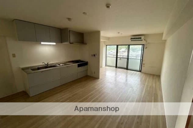Preview interior of Ristage Shonan Kawan