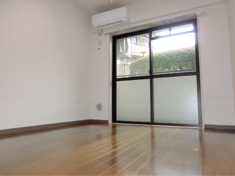 Preview interior of Libre 21 Kajigaya