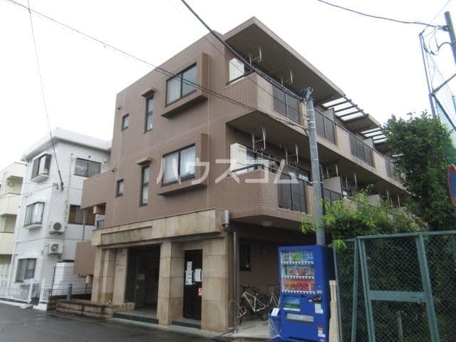 Main exterior of Felice Nobuto 202