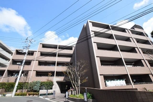 Main exterior of Camelot Kamiyaguyama 505