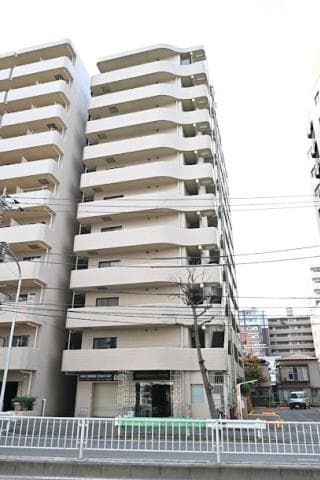 Main exterior of Rb Yokohama Hiranuma Dykamp Plaza II