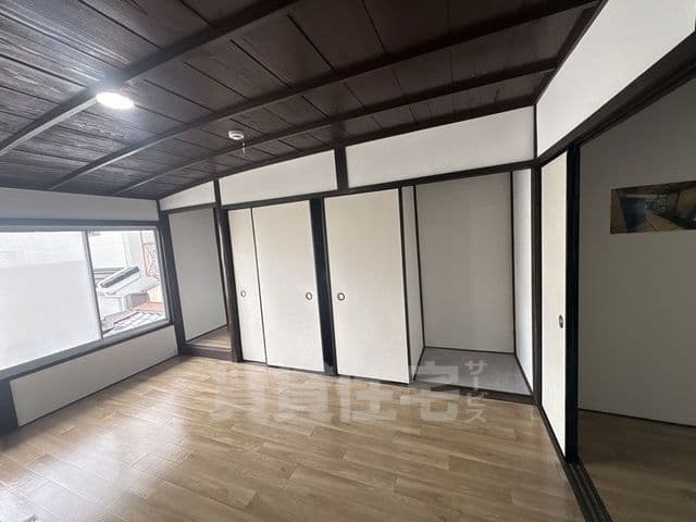 Preview interior of Ubaga Tōzai-cho Detached House