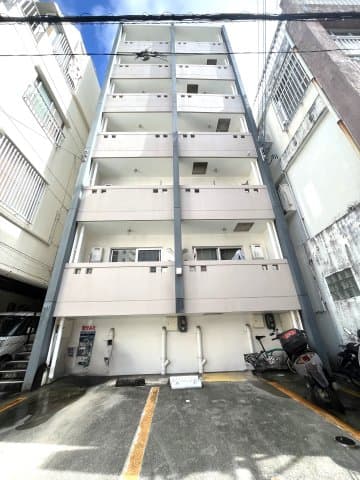 Main exterior of Albita Maejima 302