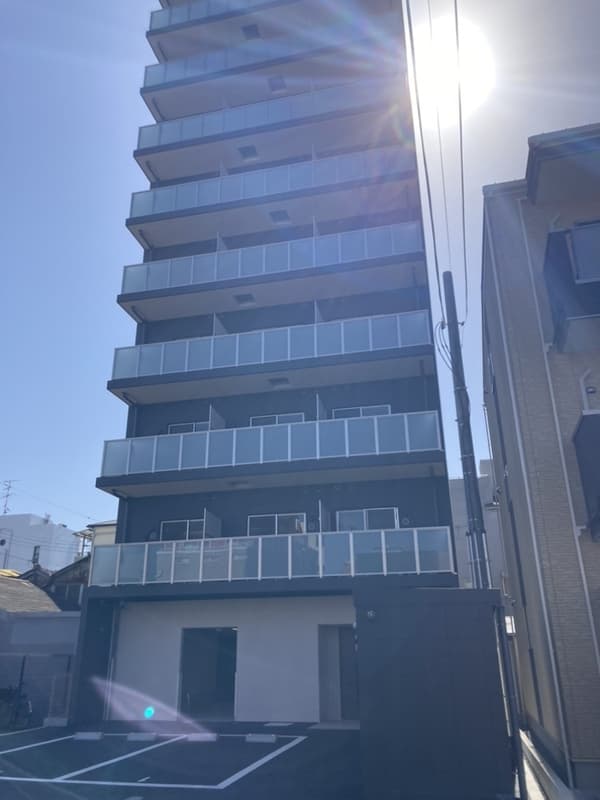 Main Image