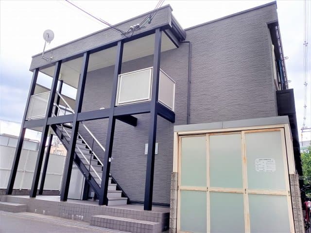 Main exterior of Leopalace Morikouji