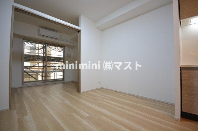 Preview interior of Splendid Nakanoshima WEST
