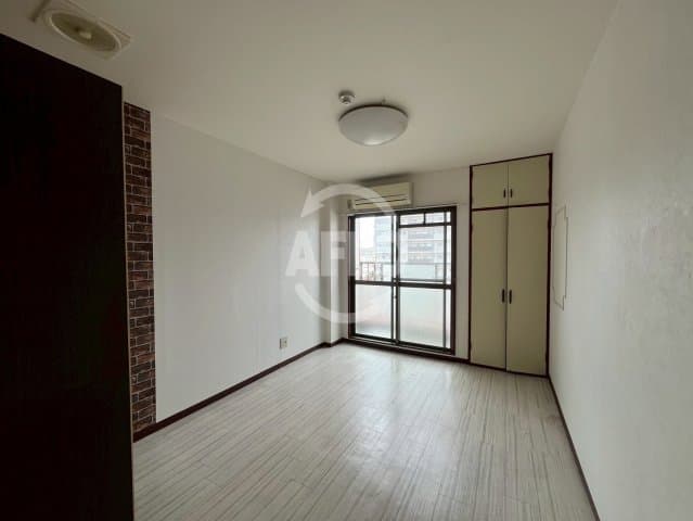 Preview interior of Riviere Imaizato 203