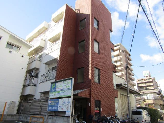 Main exterior of Centpolis Yamasaka