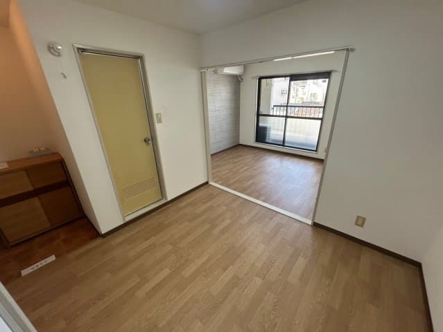 Preview interior of Yamano Mansion