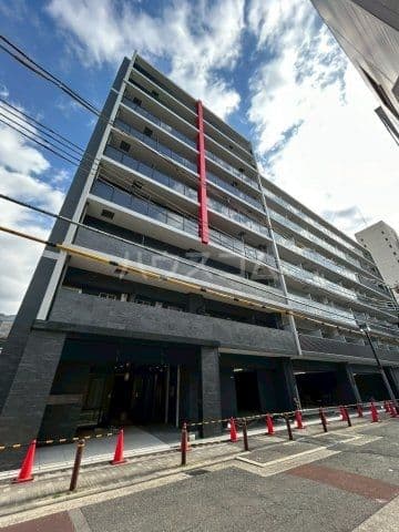 Main Image