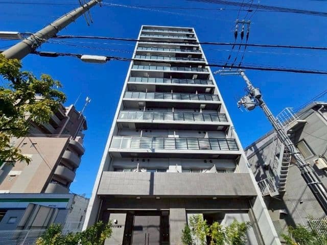 Main exterior of Realize Minamisenboku