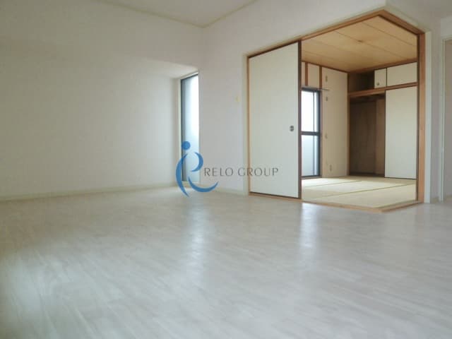 Preview interior of Junes Nikko
