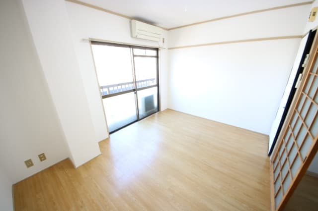 Preview interior of Granville Do Gamou