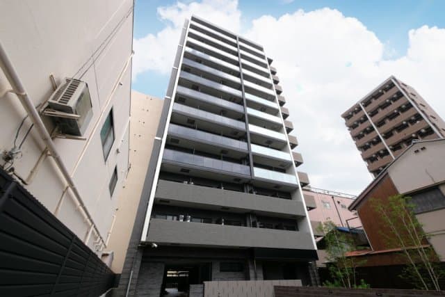 Main exterior of Lejule Ash Urban Ill