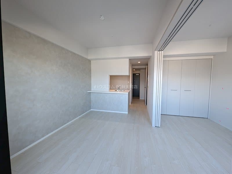 Preview interior of Bayside Park OSAKA North Residence