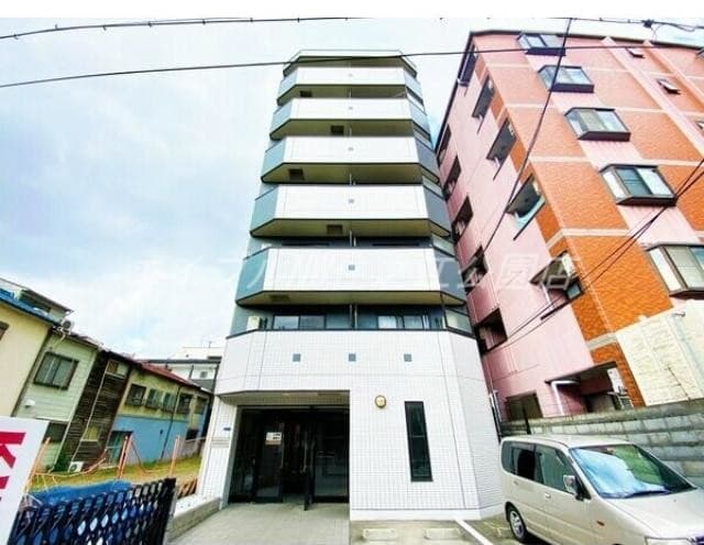 Main exterior of Oz Residence Tennoji WEST