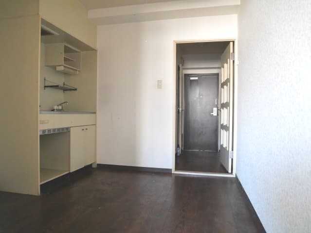 Preview interior of F.R. Maruyama Street