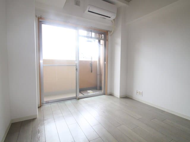 Preview interior of SWISS Namba Minami
