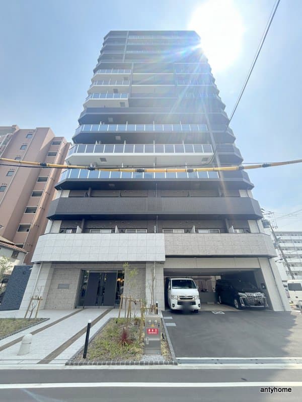 Main exterior of Presance Tsukamoto Veravie