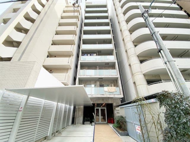 Main Image