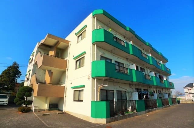 Main exterior of Dream Palace